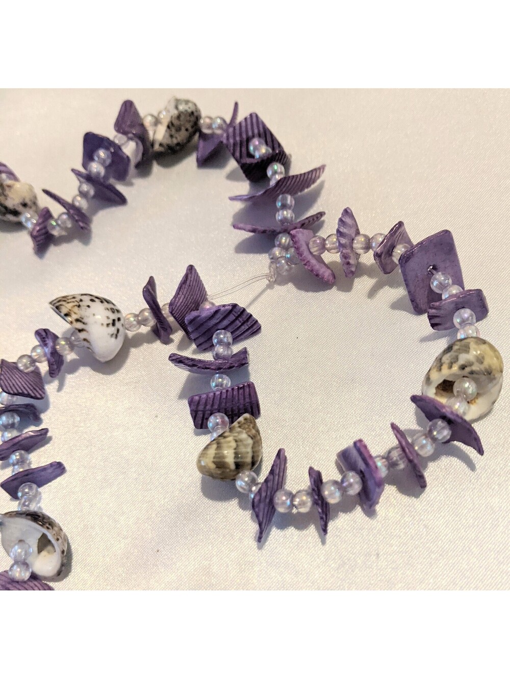 Vintage SeaShells & Purple Shell Pieces Beaded Chunky Statement Necklace 26" EUC - Picture 5 of 8